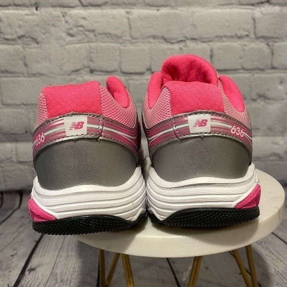 New balance 636 Susan G Komen running shoes new without box Sz 5 - Picture 6 of 8